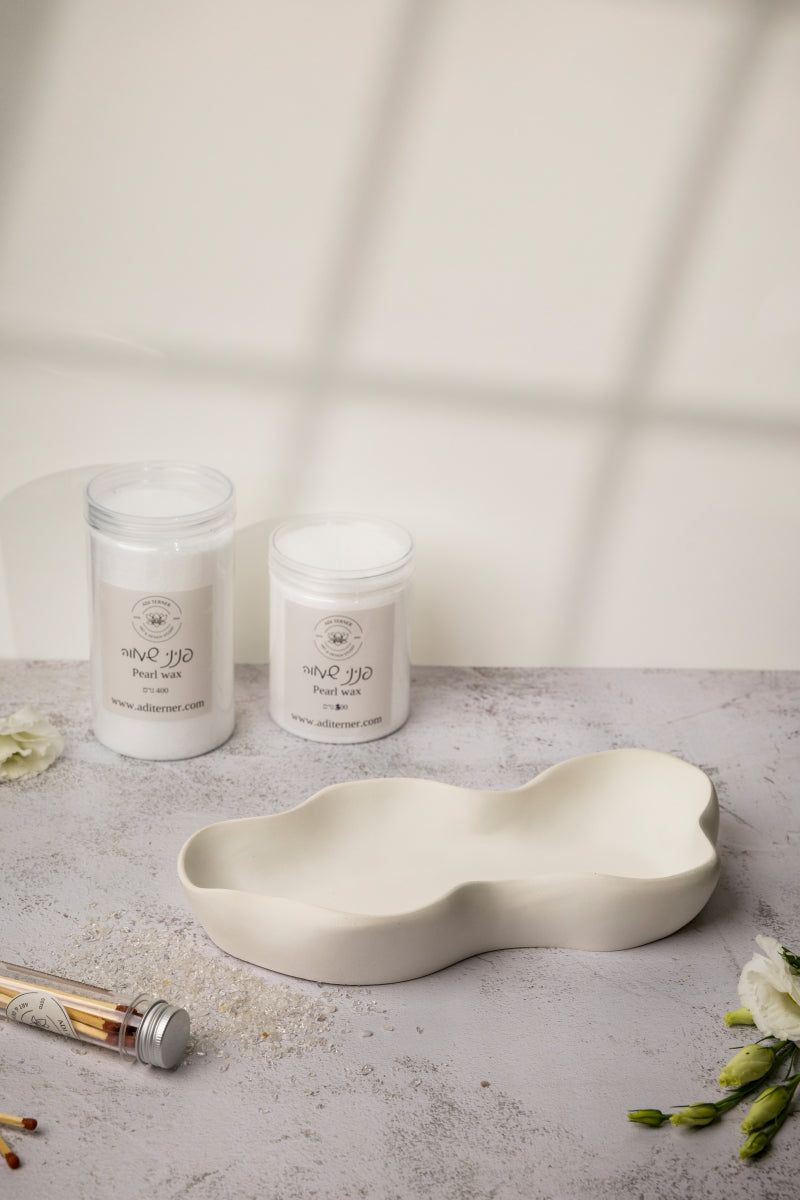 CURVE | כלי מעוצב לנר עם שעוות פנינים