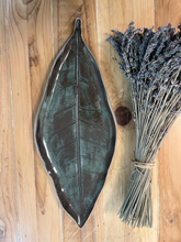 Load image into Gallery viewer, מגש מקרמיקה | FOREST LEAF large