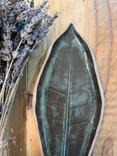 Load image into Gallery viewer, מגש מקרמיקה | FOREST LEAF medium
